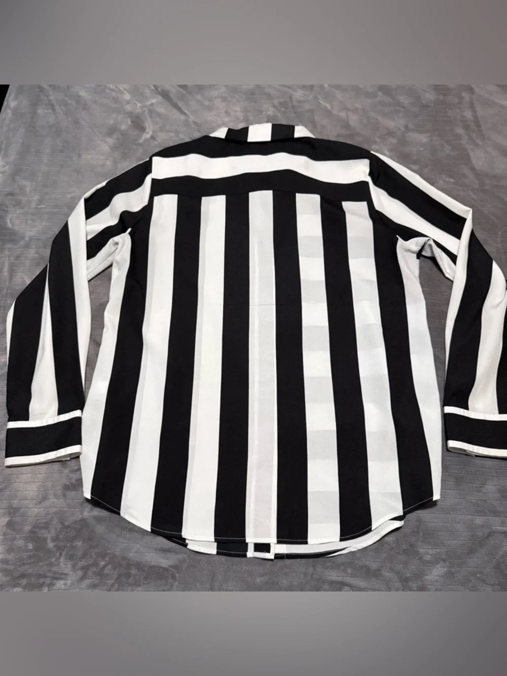 DKNY Black and White Striped Button-Down Shirt - Picture 4 of 4